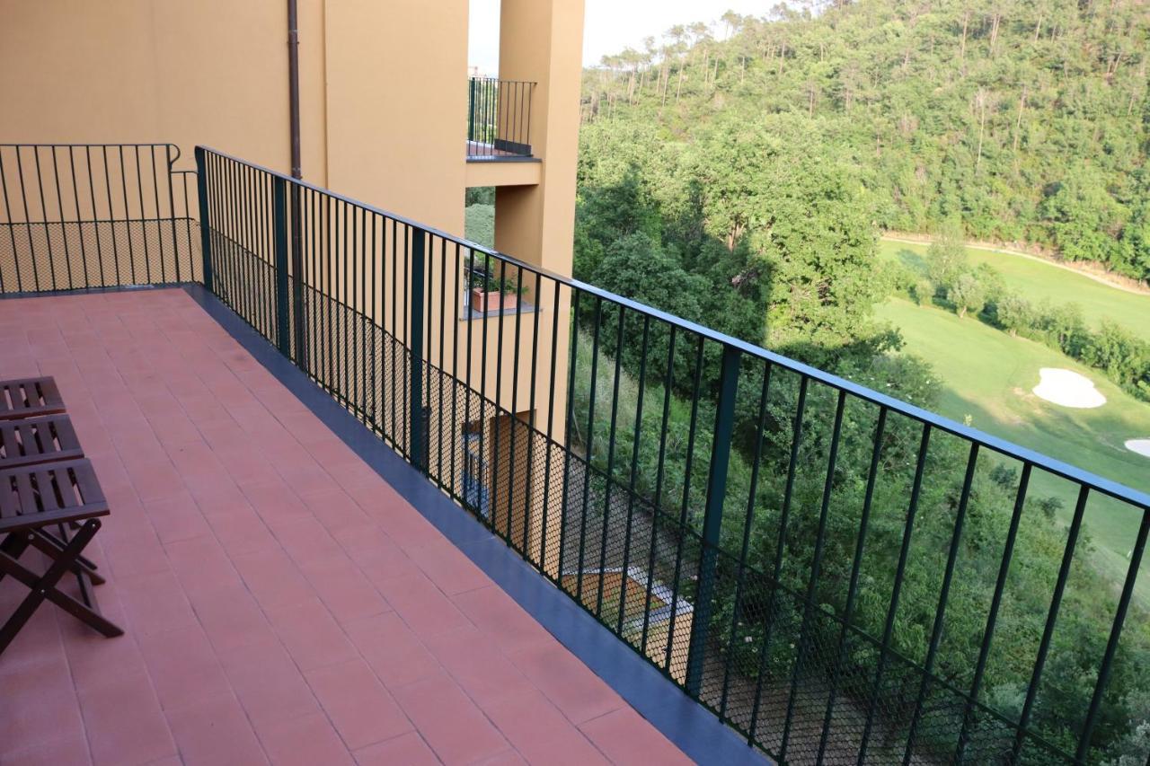 קוגולטו Appartement Dans Un Terrain De Golf, 5 Min De La Mer En Voiture, Parking Gratuit מראה חיצוני תמונה
